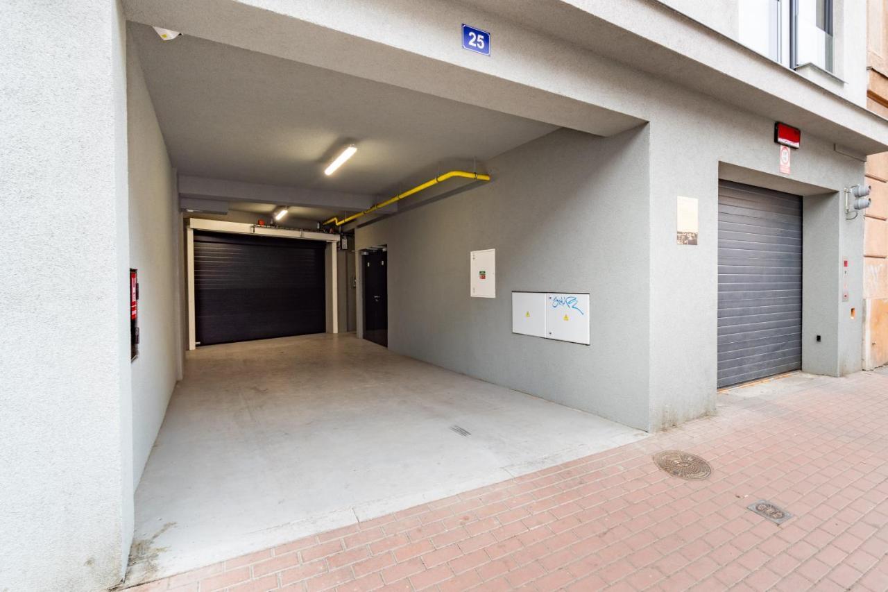 Studio Brand New Apartment #28 In New Building With Free Parking In City Center Prague Extérieur photo