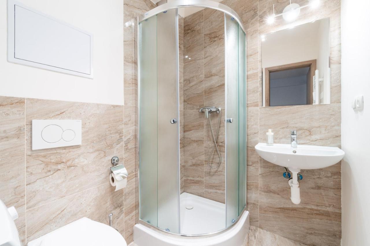 Studio Brand New Apartment #28 In New Building With Free Parking In City Center Prague Extérieur photo